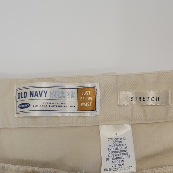 Old Navy Just Below the waist stretch khaki capris size 2 - Picture 7 of 10